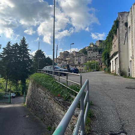 Appartamento Storico A Valle San Martino Di สโปเลโต ภายนอก รูปภาพ