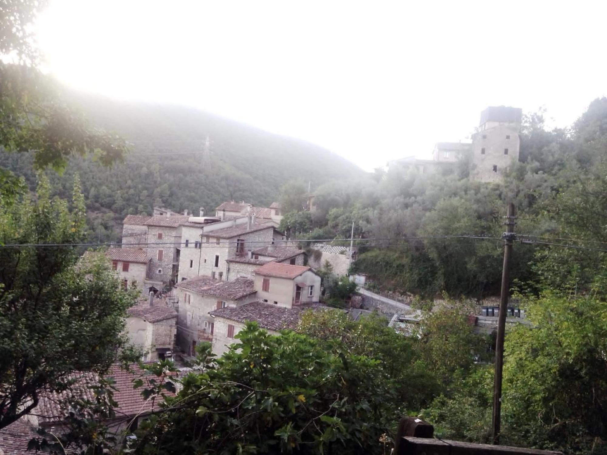 Appartamento Storico A Valle San Martino Di สโปเลโต ภายนอก รูปภาพ