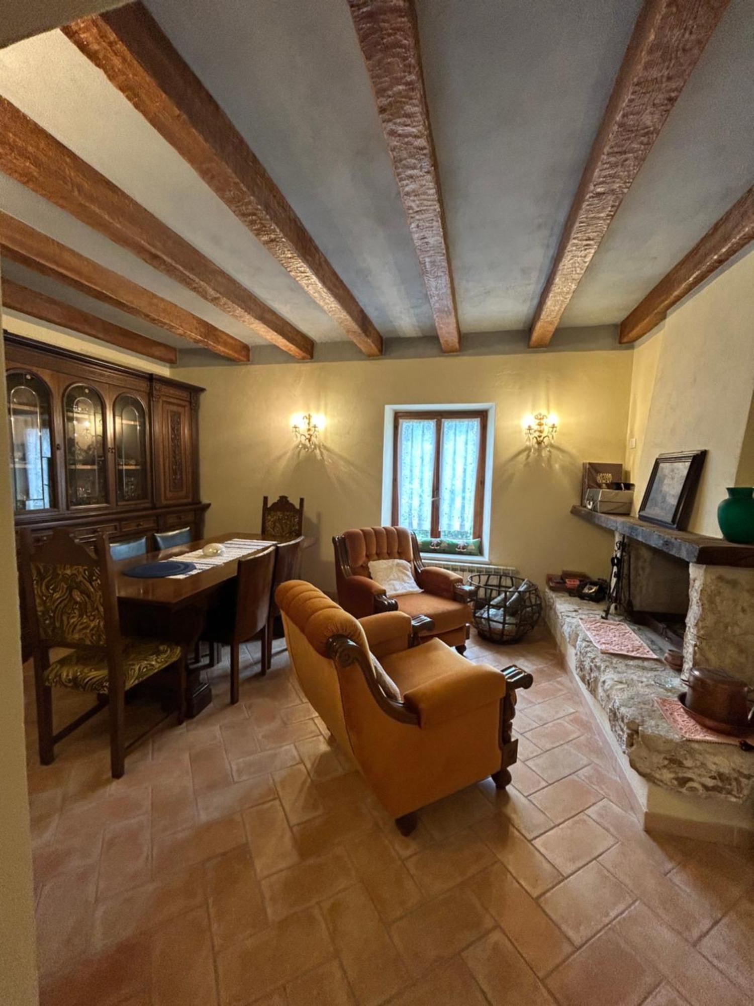 Appartamento Storico A Valle San Martino Di สโปเลโต ภายนอก รูปภาพ