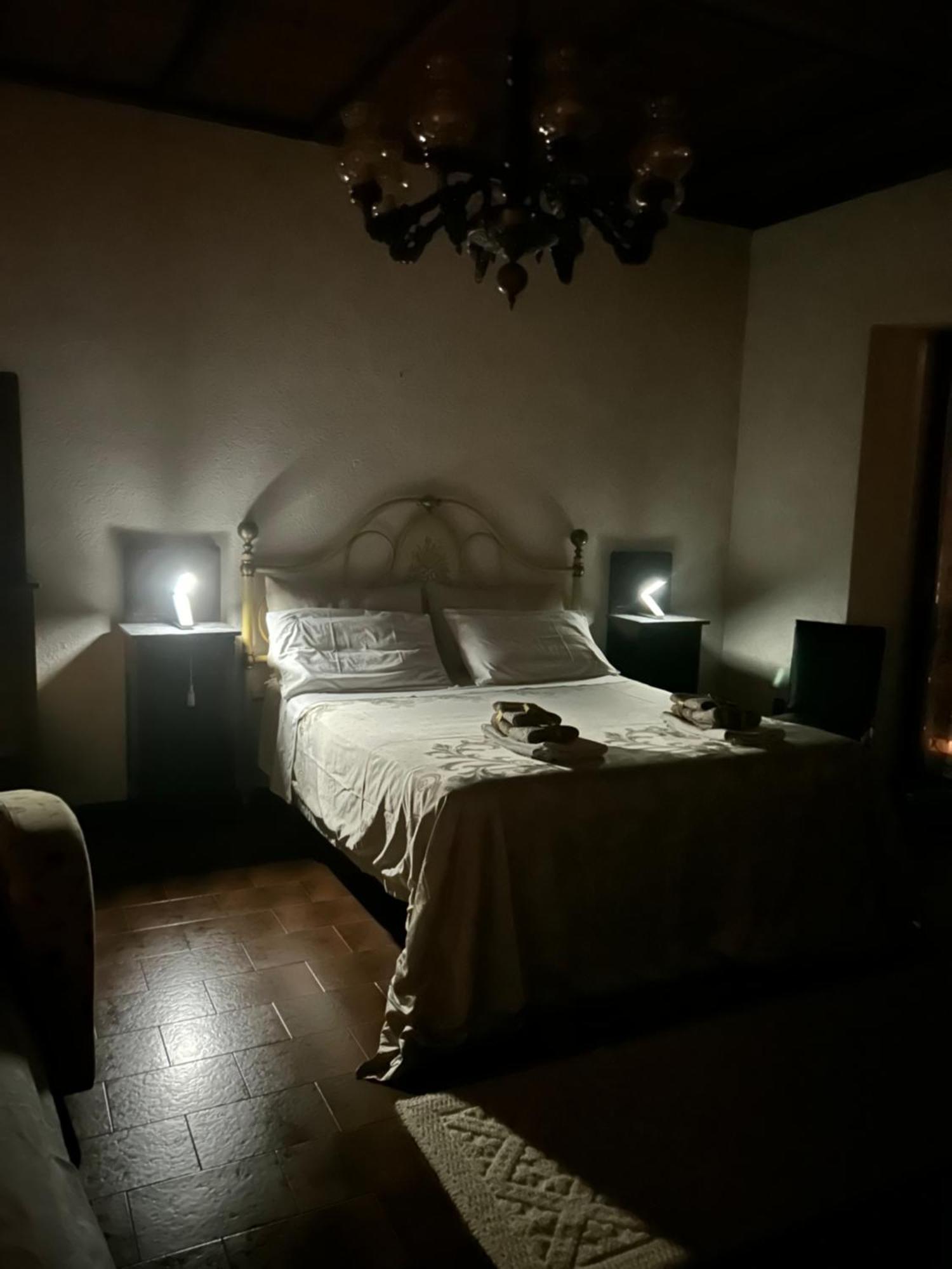 Appartamento Storico A Valle San Martino Di สโปเลโต ภายนอก รูปภาพ